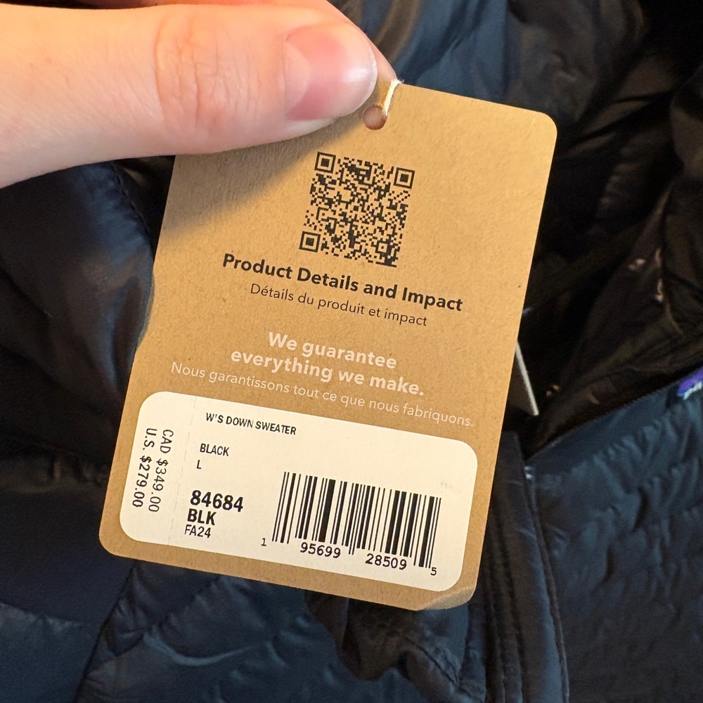 BRAND NEW Patagonia Black Quilted Down Jacket - Picture 3 of 3
